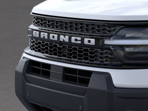 New 2025 Ford Bronco Sport Outer Banks w/ Outer Banks Tech Package+ AWD/4WD image 17