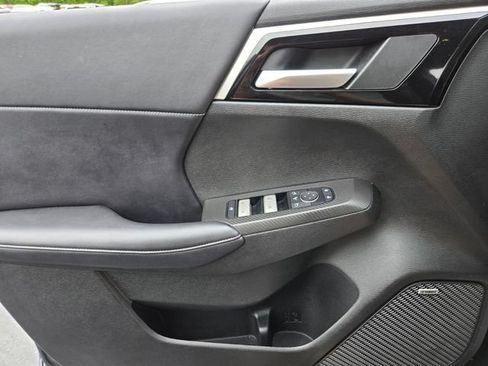 Used 2025 Mitsubishi Outlander SE AWD/4WD image 35