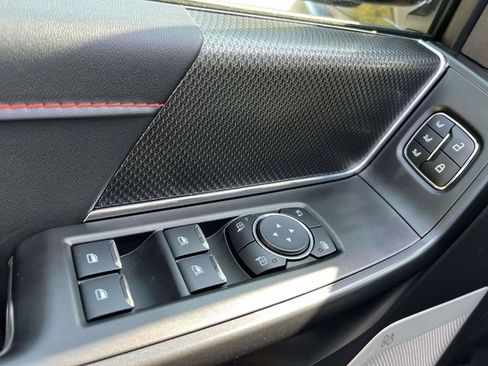 Used 2025 Ford F150 Raptor AWD/4WD image 17