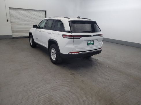 Used 2023 Jeep Grand Cherokee Laredo w/ Luxury Tech Group I AWD/4WD image 5