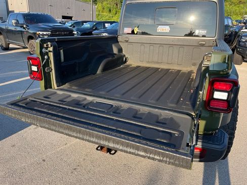 Used 2021 Jeep Gladiator Sport AWD/4WD image 5