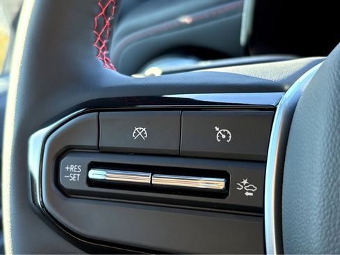 New 2024 Chevrolet Colorado Z71 w/ Z71 Convenience Package 2 image 12