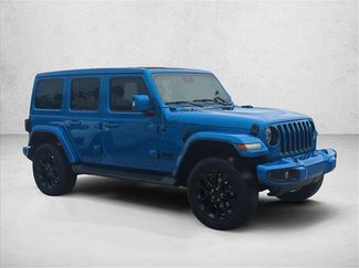 Used 2022 Jeep Wrangler Unlimited Sahara AWD/4WD video 3