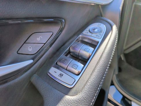 Used 2022 Mercedes-Benz GLC 300 image 15