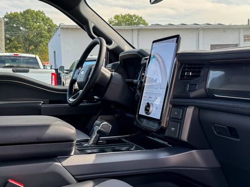 New 2025 Ford F150 Lightning Lariat image 14