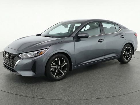 Used 2025 Nissan Sentra SV image 3