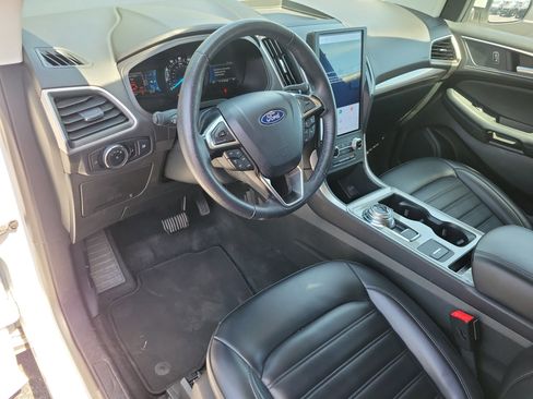 Used 2024 Ford Edge SEL AWD/4WD image 3