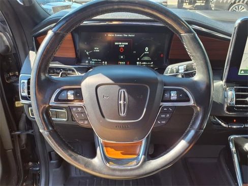 Used 2019 Lincoln Navigator Reserve image 26