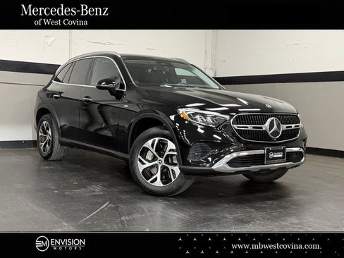 Used 2025 Mercedes-Benz GLC 350e 4MATIC image 1