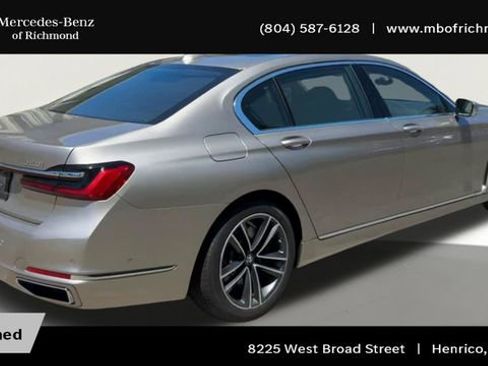 Used 2022 BMW 750i xDrive w/ Executive Package AWD/4WD image 2