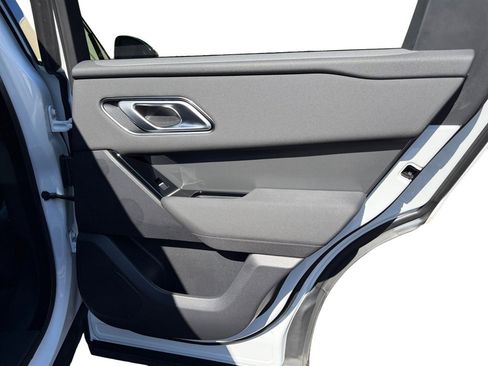 Used 2024 Land Rover Range Rover Velar Dynamic SE image 21