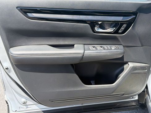 Used 2025 Honda CR-V EX-L image 12