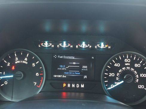 Used 2018 Ford F150 XLT w/ Equipment Group 302A Luxury image 32