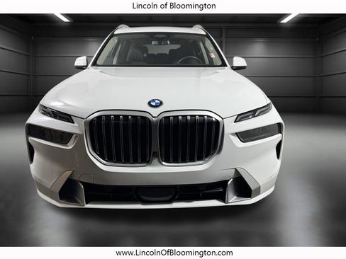 Used 2026 BMW X7 xDrive40i AWD/4WD image 10