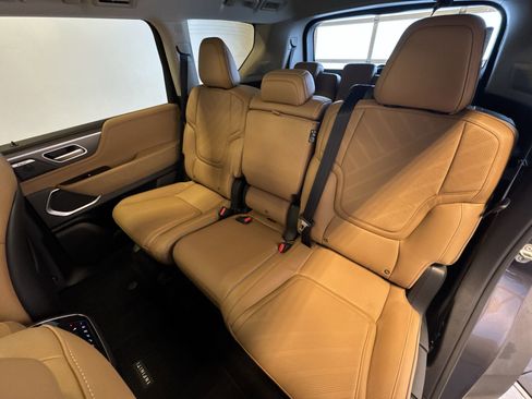 New 2026 INFINITI QX80 Luxe image 23