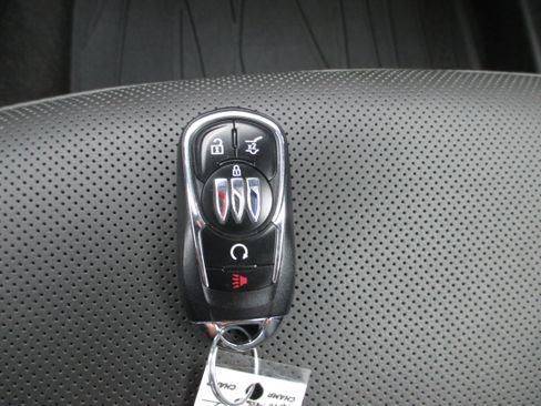 Used 2024 Buick Encore GX Avenir w/ Avenir Convenience Package FWD image 29