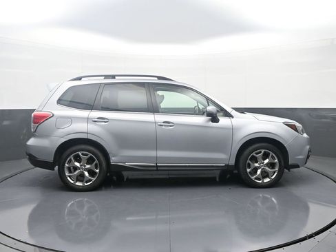 Used 2017 Subaru Forester 2.5i Touring w/ Popular Package #2 image 8
