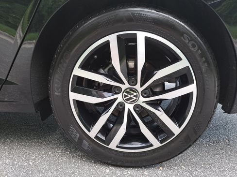 Certified 2026 Volkswagen Jetta SE FWD image 34