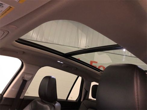 Used 2023 Lincoln Aviator AWD w/ Premium Package image 28