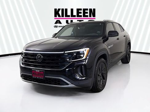 Used 2024 Volkswagen Atlas Cross Sport SE w/ Panoramic Sunroof Package AWD/4WD image 3