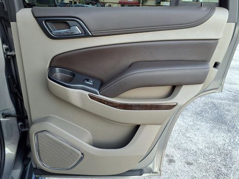 Used 2019 Chevrolet Tahoe LT image 15