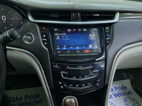 Used 2014 Cadillac XTS Platinum image 22