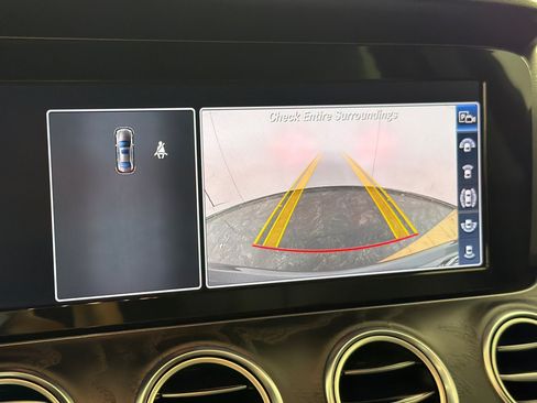 Used 2019 Mercedes-Benz E 300 image 17