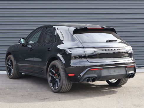 Certified 2024 Porsche Macan GTS image 3