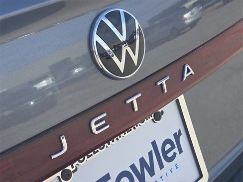 New 2026 Volkswagen Jetta SE image 7