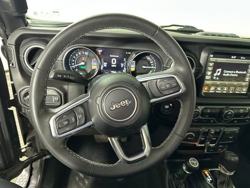 Used 2023 Jeep Wrangler Unlimited Sahara image 14