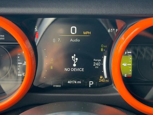 Used 2021 Jeep Wrangler Unlimited Sahara AWD/4WD image 13