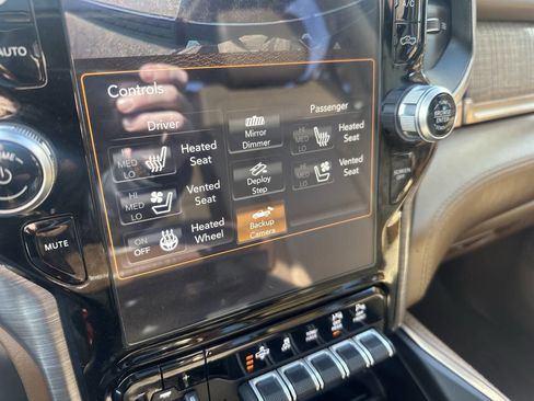 Used 2019 RAM 1500 Limited image 5