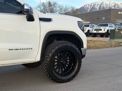 Used 2023 GMC Sierra 1500 SLE image 4