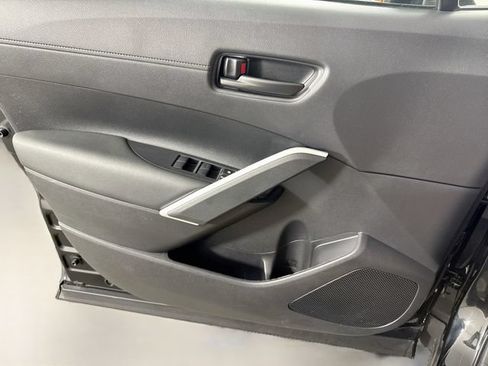 Used 2025 Toyota Corolla Cross LE w/ Moonroof Package AWD/4WD image 13