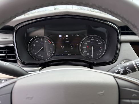 New 2026 Cadillac XT5 Premium Luxury image 36