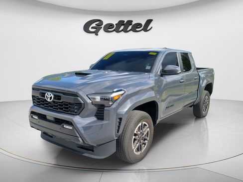Used 2024 Toyota Tacoma TRD Sport w/ TRD Sport Upgrade Package AWD/4WD image 2