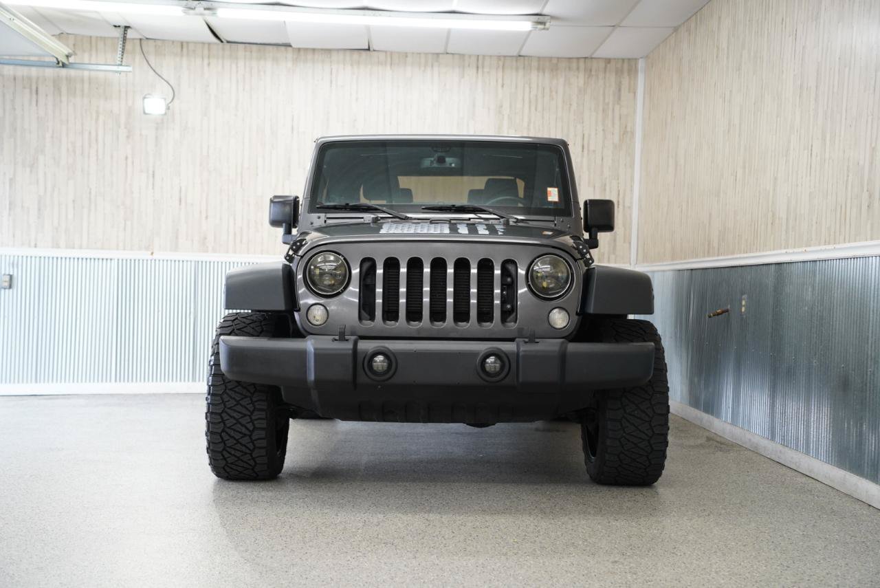 Used 2017 Jeep Wrangler Sport w/ Quick Order Package 24S AWD/4WD image 2