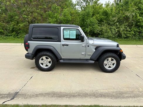 Used 2020 Jeep Wrangler Sport AWD/4WD image 10