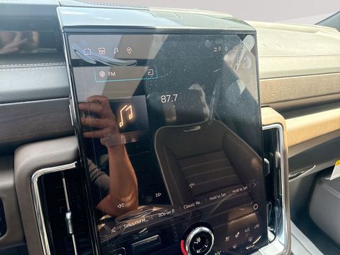 New 2026 GMC Yukon Denali Ultimate AWD/4WD image 13