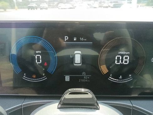 Used 2025 Hyundai Santa Fe SEL FWD image 20