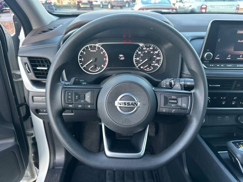 Certified 2021 Nissan Rogue S image 23