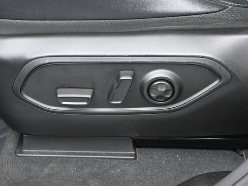Used 2024 Jeep Grand Cherokee Altitude RWD image 12