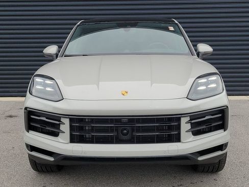 Certified 2024 Porsche Cayenne Coupe AWD/4WD image 10
