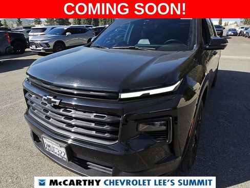 Used 2024 Chevrolet Traverse LT w/ Midnight/Sport Edition image 1