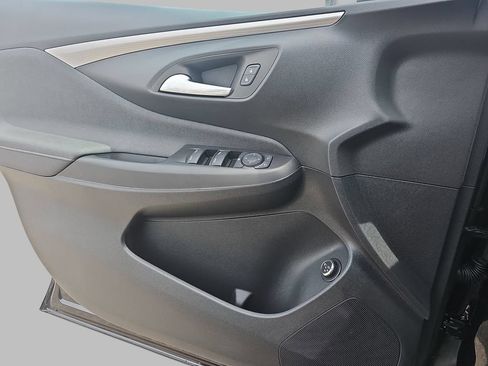Used 2026 Buick Envista Avenir FWD image 32