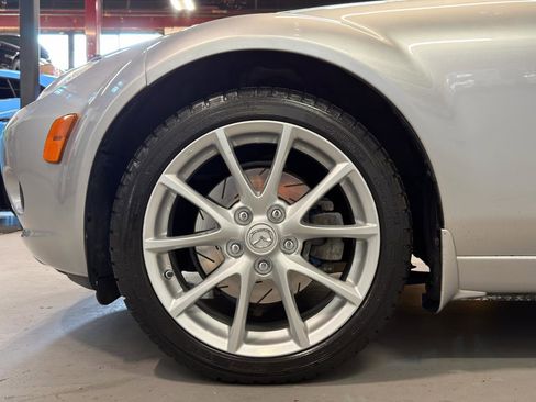 Used 2007 MAZDA MX-5 Miata Grand Touring w/ Premium Pkg RWD image 15