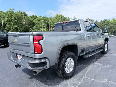 Used 2024 Chevrolet Silverado 2500 LTZ w/ LTZ Plus Package AWD/4WD image 6