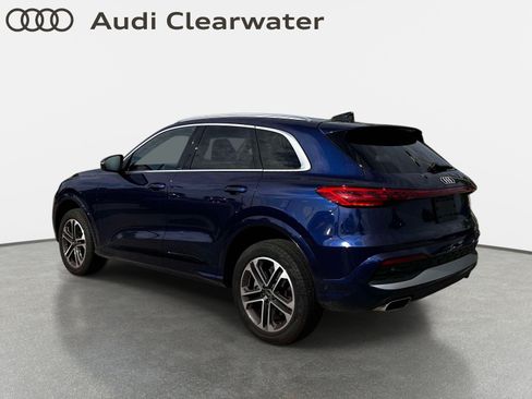 Used 2025 Audi Q5 Premium w/ Convenience Package AWD/4WD image 2