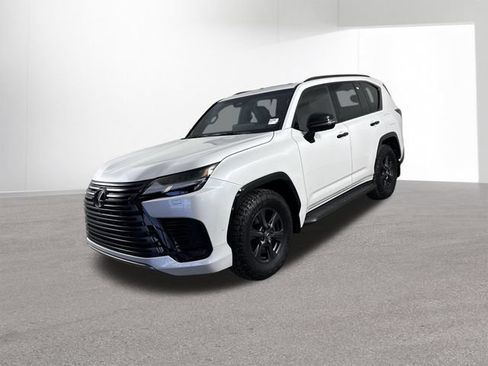 Certified 2025 Lexus LX 700h Overtrail AWD/4WD image 2