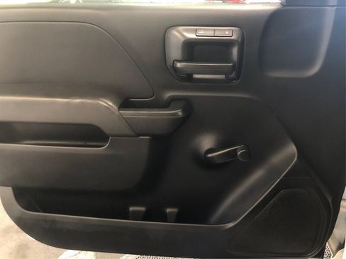Used 2018 Chevrolet Silverado 1500 W/T AWD/4WD image 15